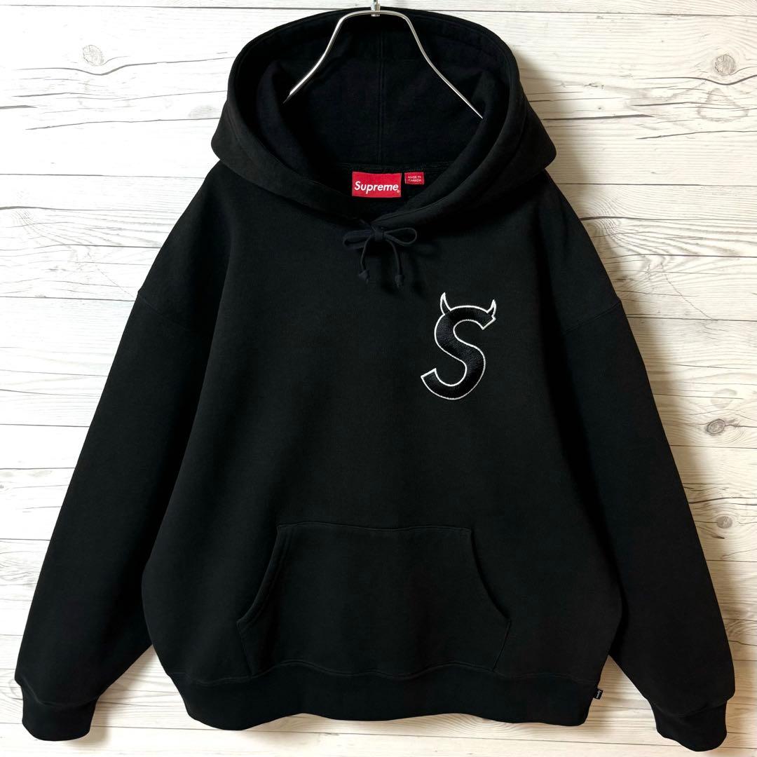 超希少‼︎S logo Sロゴ ツノ‼︎刺繍】シュプリーム パーカー 黒 堀米雄