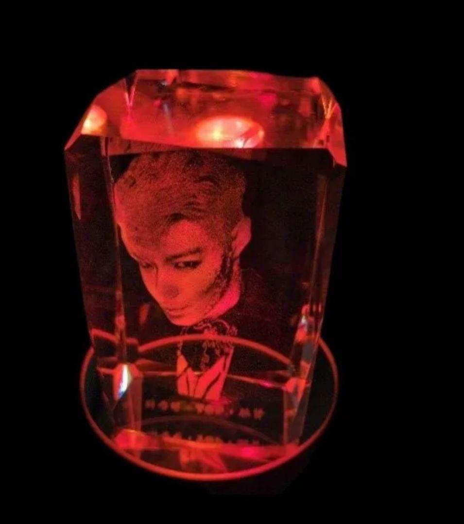 超激レアBIGBANG　G-DRAGON T.O.P　グッズ　LED　3D