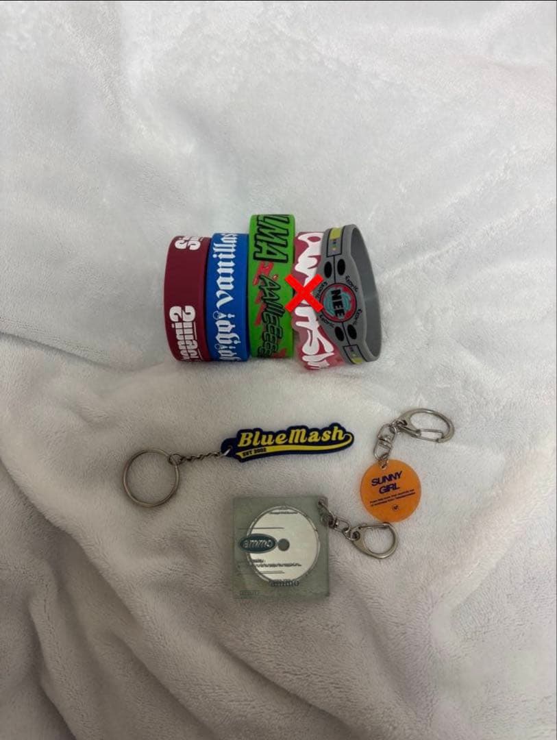 ライブグッズ ラバーバンド まとめ売り - メルカリ