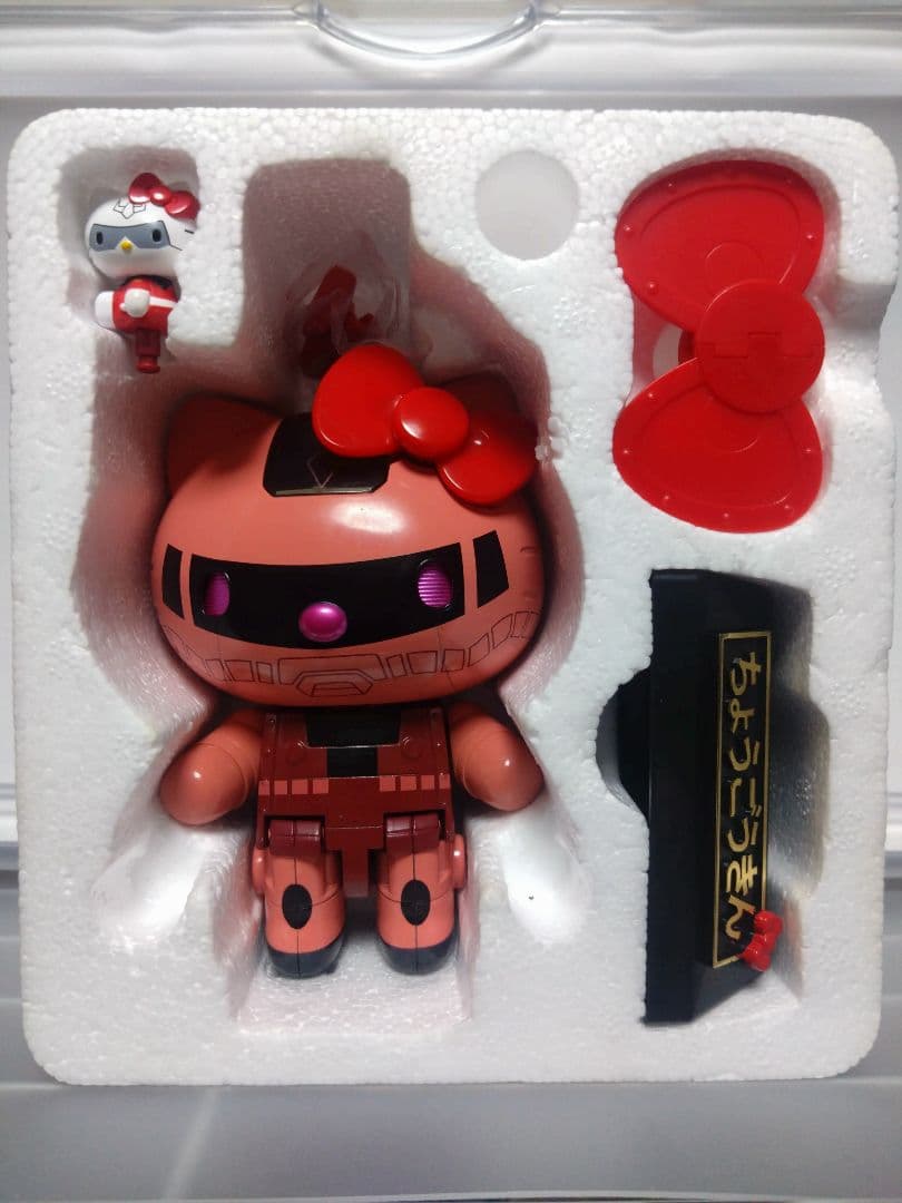ガンダム×ハローキティ シャア専用ザク II　超合金