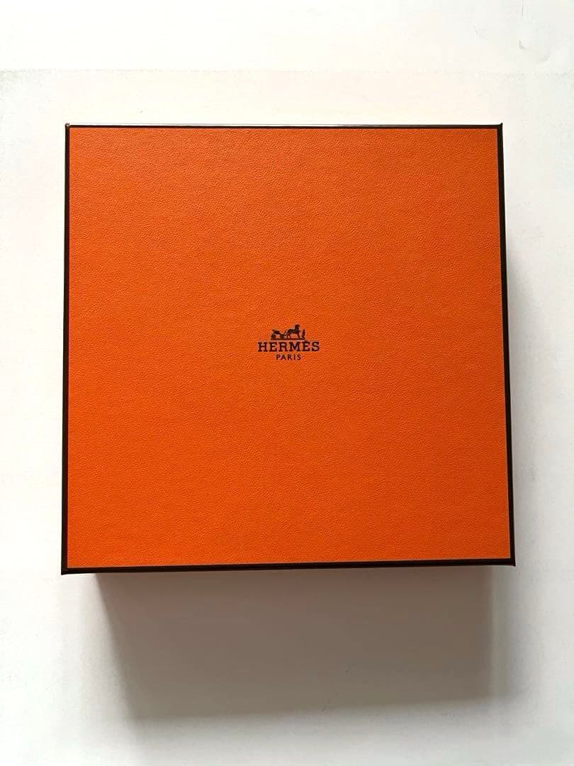 新品＊贈答用にもHERMES エルメス カレ・タオル 《ヴィス・ヴェルサ》ブルー