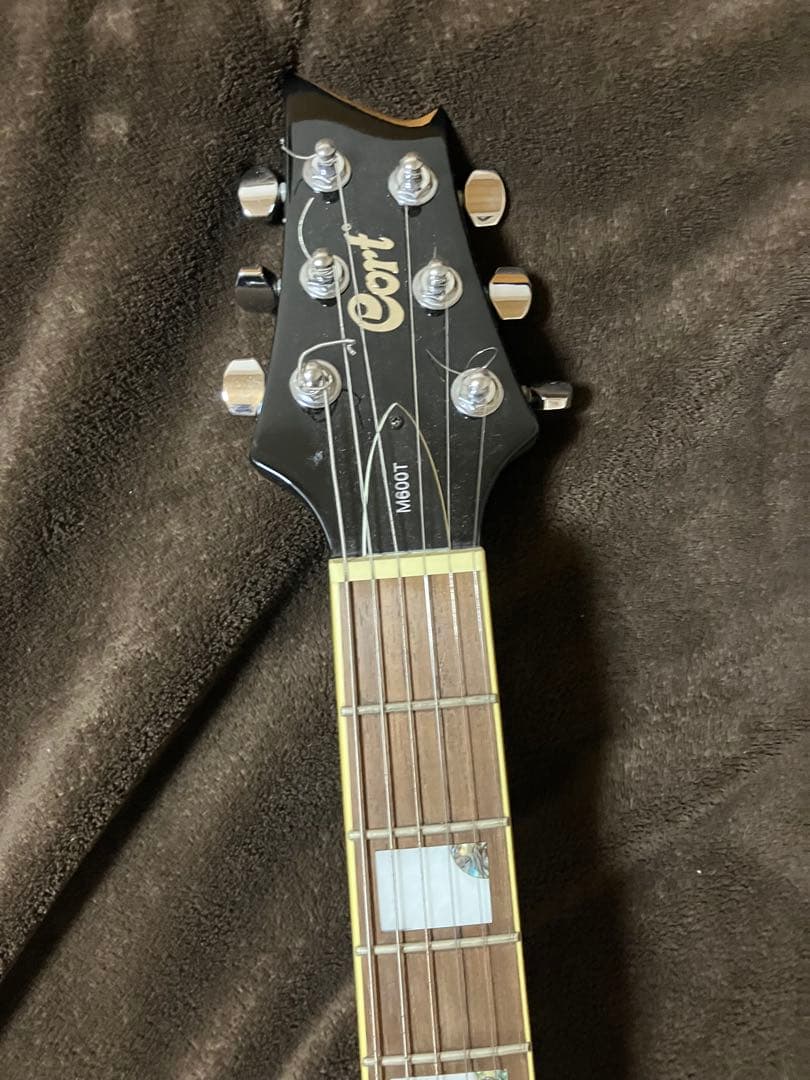 Cort M600T アーム付属