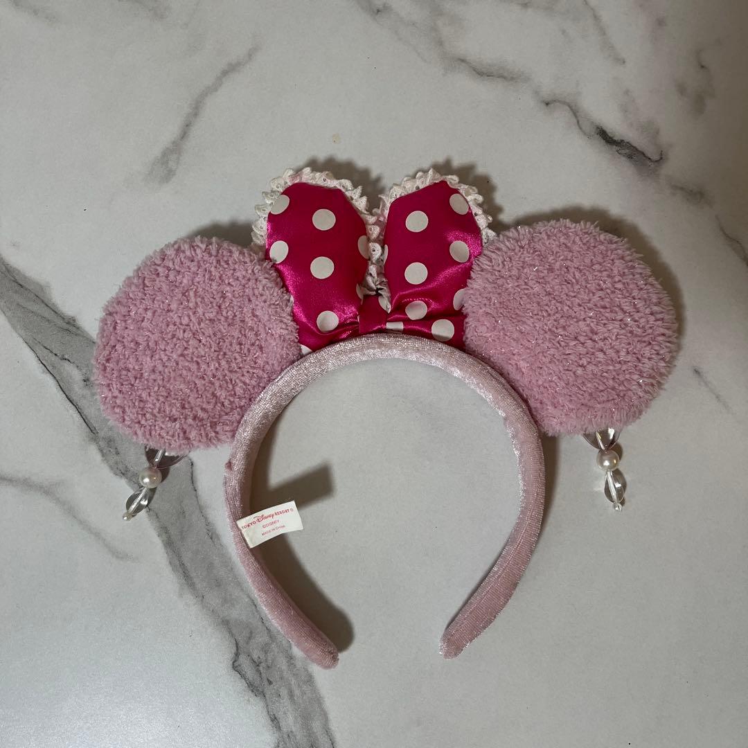 ディズニー ミニー ピンクカチューシャ イヤリング - メルカリ