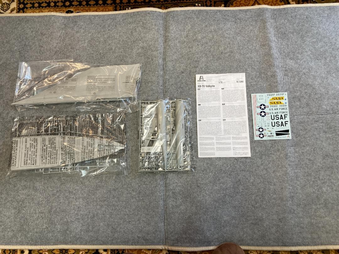 航空機・ヘリコプター ITALERI 1/72 No1282 XB-70 Valkyrie