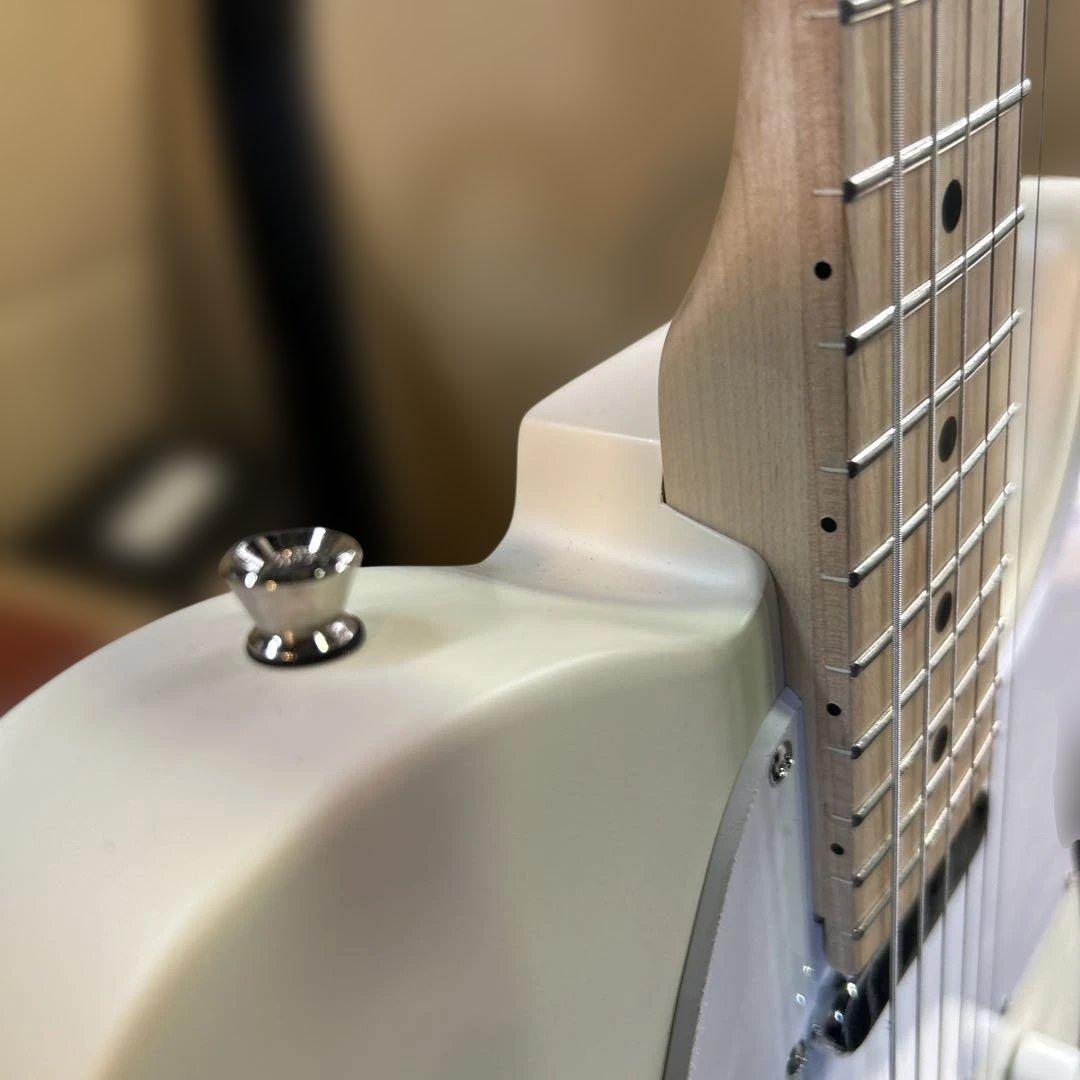 7194 PEOZ / TR1【スマートギター】ホワイト