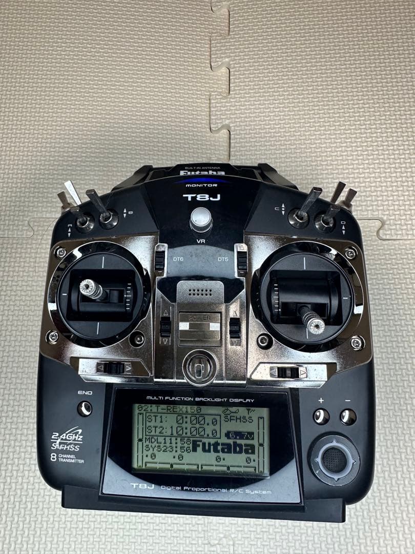 Futaba T8J 2.4GHz 8チャンネル送信機