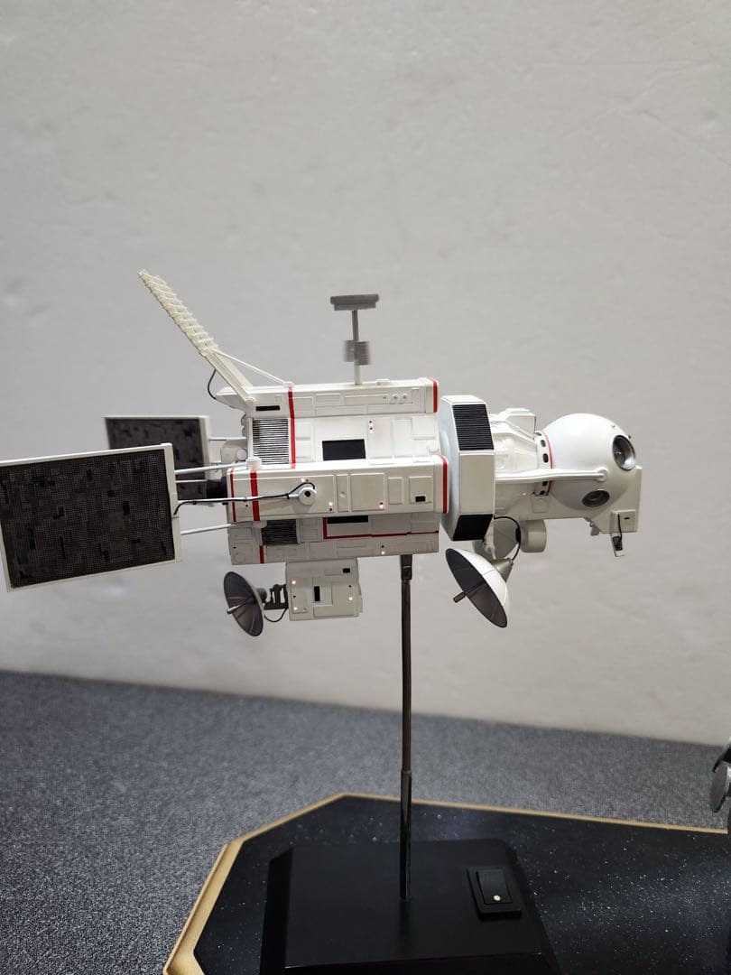 精密再現！ 謎の円盤UFO 有名モデラー渾身の逸品 コンピュータ偵察衛星