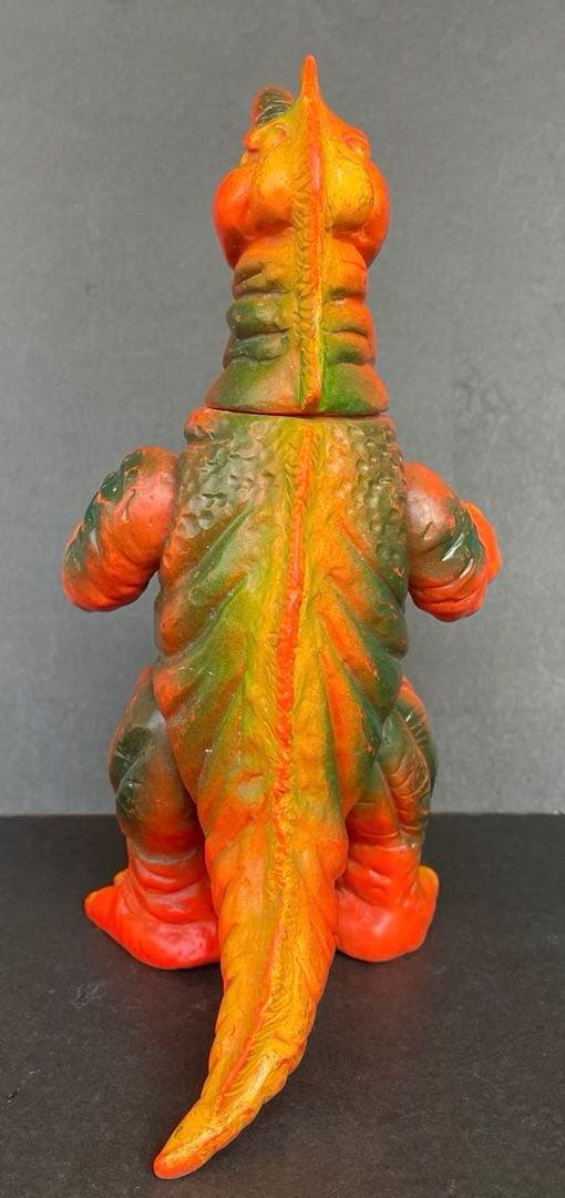 ブルマァク　 帰ってきたウルトラマン　サータン　 オレンジ成型　公開当時品