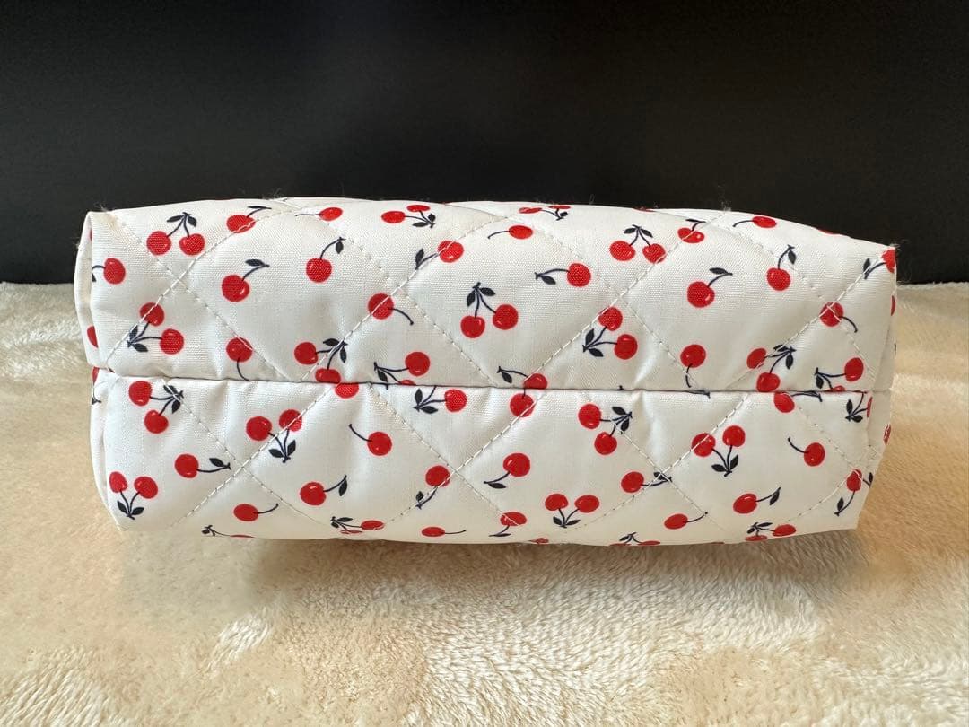 LeSportsac × 神崎恵 コスメポーチ チェリーレッドキルト - メルカリ