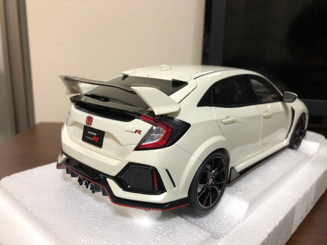 ホンダ CIVIC TYPE R FK8 （前期）　オートアート