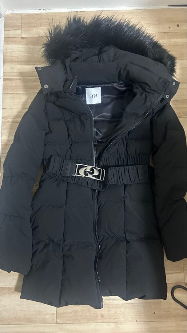 GYDA ブラックダウンジャケット ファー付き - メルカリ