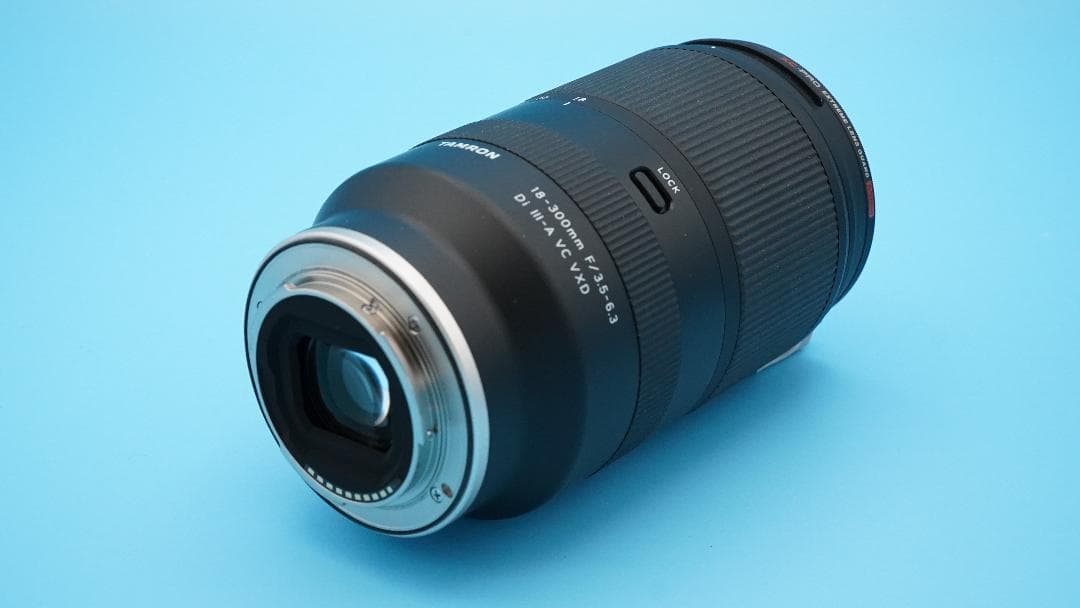 Tamron 18-300mm F/3.5-6.3 ズームレンズ