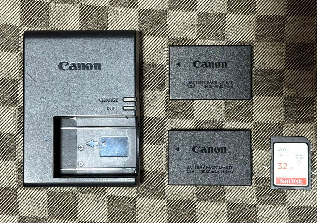 美品 Canon EOS 8000D デジタル一眼レフカメラ(SC数4340回) - メルカリ