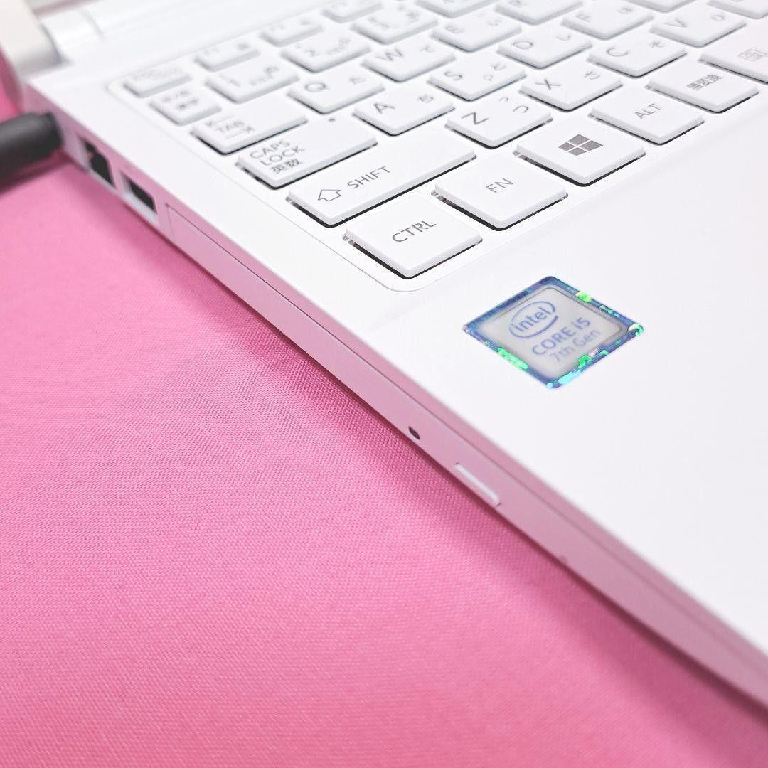 D53 東芝小型ノートパソコン 7世代i5/SSD/8GB Windows11 - メルカリ