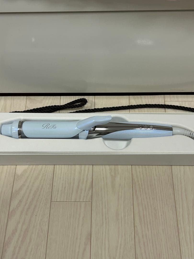 ReFa カールヘアアイロン32mm ホワイト Amazon | ◇新モデル◇【公式ストア限定】リファ カールアイロン プロ