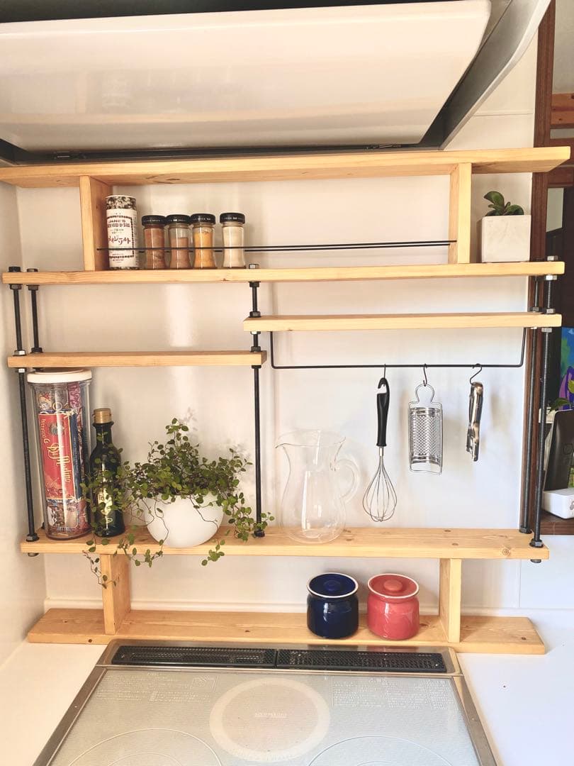 地震でも倒れない突っ張れるキッチンラックCentral☆☆窓枠インテリア☆ 地震でも倒れない突っ張れるキッチンラックCentral窓枠インテリア☆