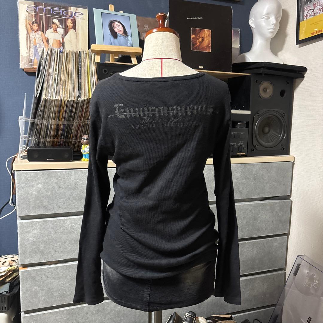 グラフィックプリント 黒 長袖Tシャツ - メルカリ