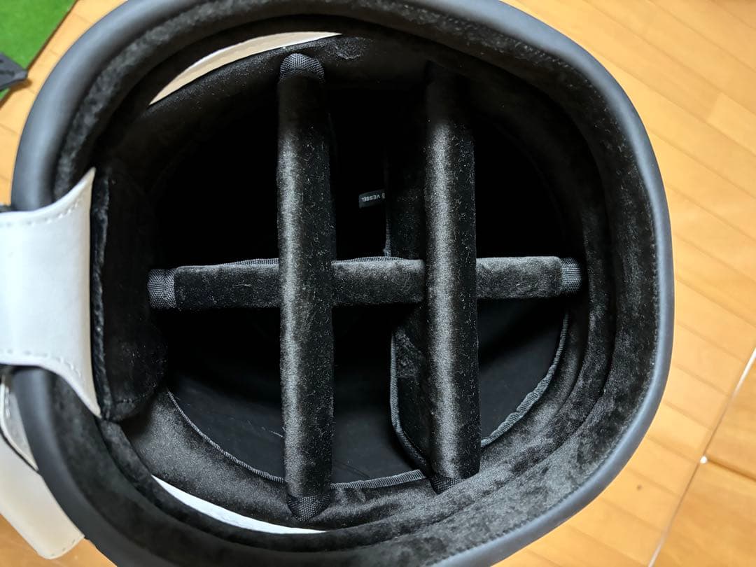 ベゼル キャディバッグ ホワイト 10型 カバー有 - メルカリ