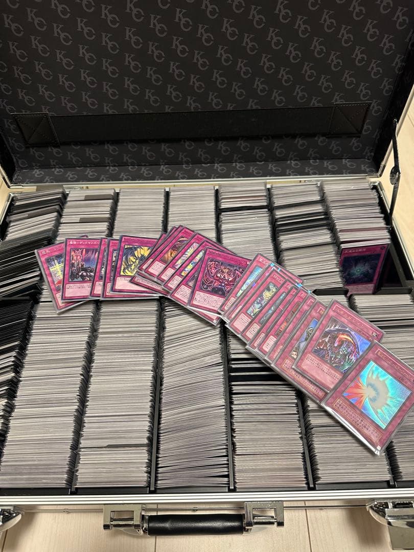 遊戯王引退　レアカード　約16キロ(アタッシュケース込み)