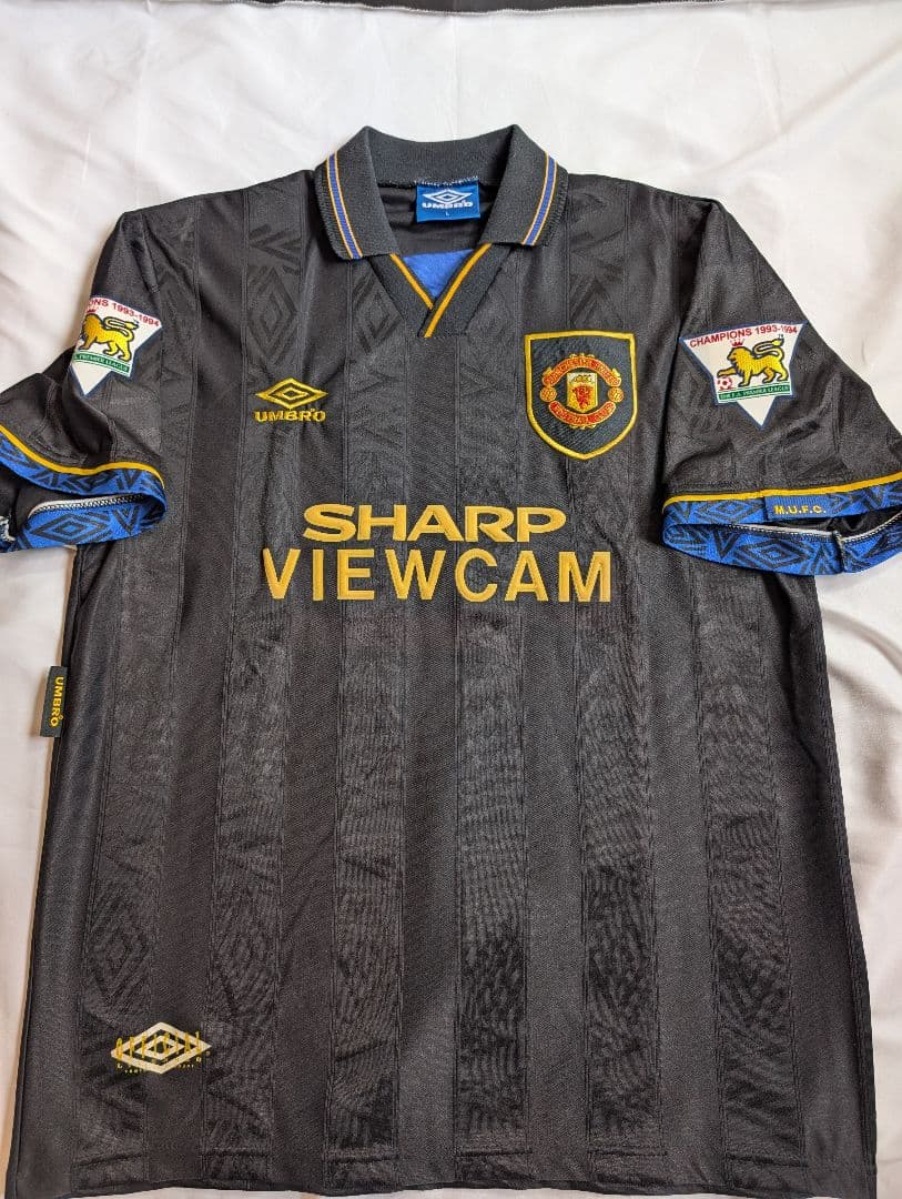 当時物・美品！】エリック・カントナ/マンチェスターU/93-95/A - メルカリ