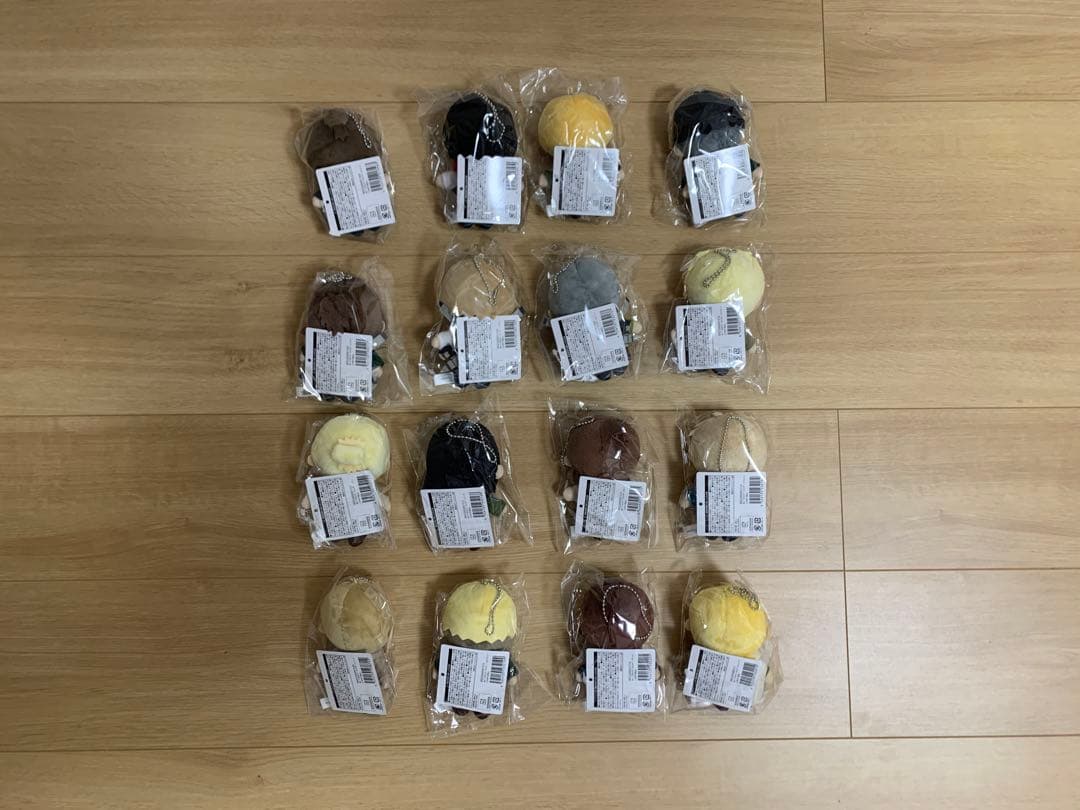 【新品・未開封】進撃の巨人 劇場版 ぬいぐるみキーホルダー まとめ売り 全16種