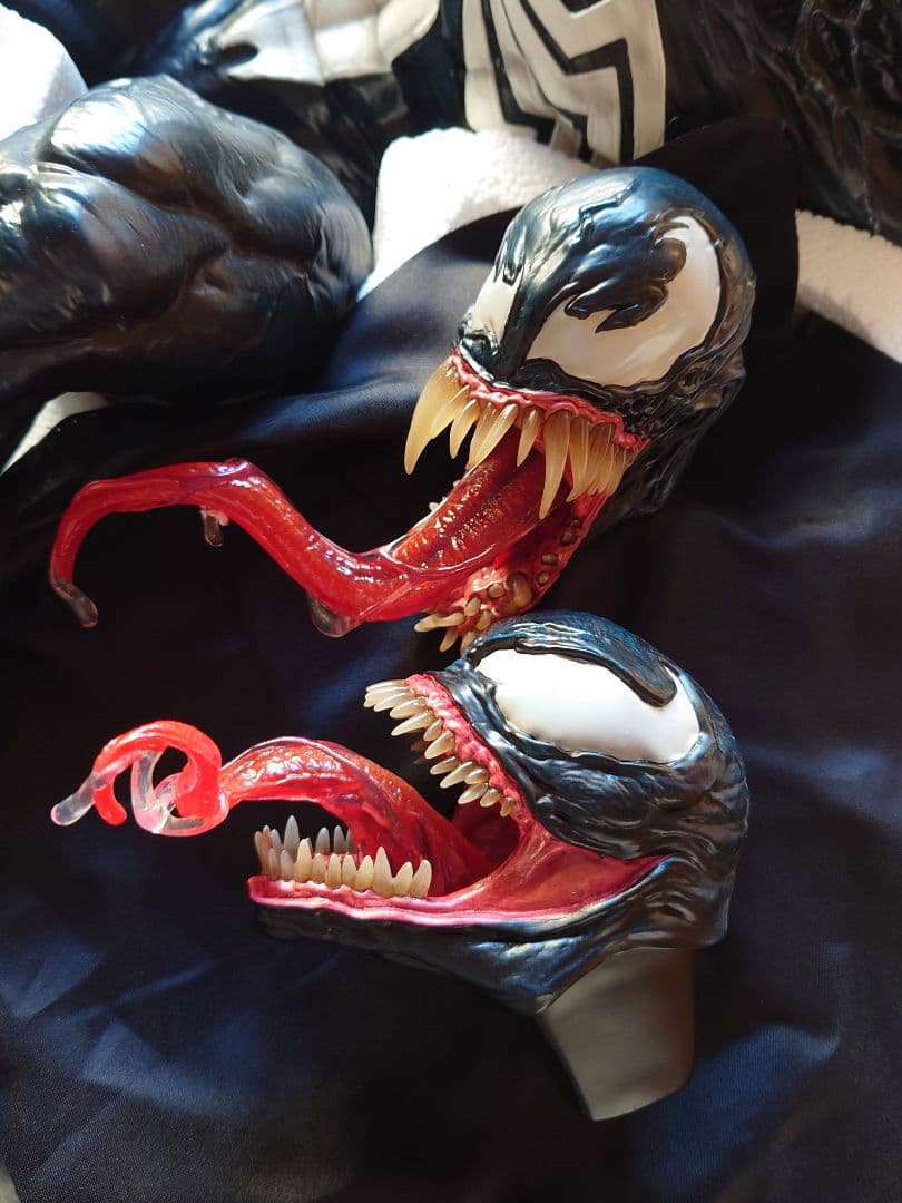手渡可 サイドショウ 1/4 ヴェノム・ダークオリジン スタチュー フィギュア