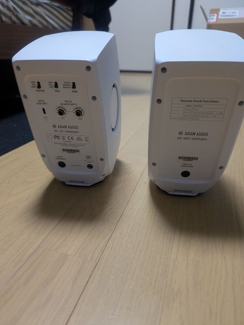 ADAM D3V 美品カナレバランスケーブル付き - メルカリ