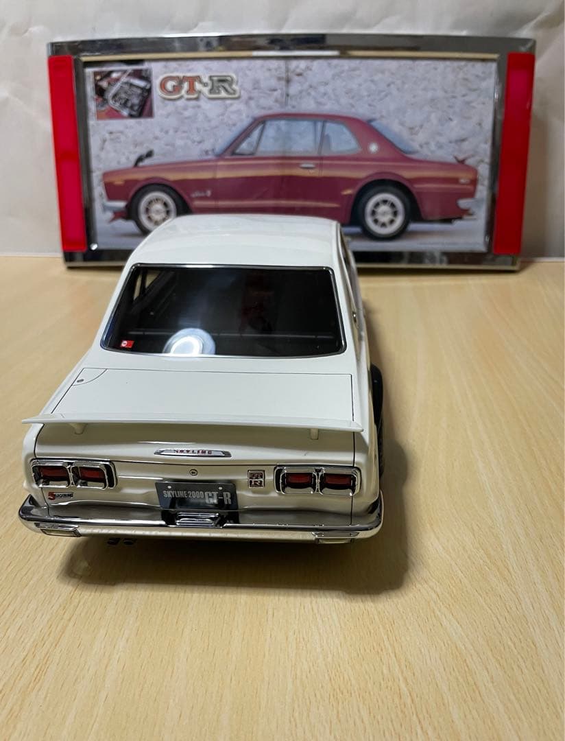 訳あり激安　早い者勝ち　ハコスカGT-R白ビッグサイズ1/12