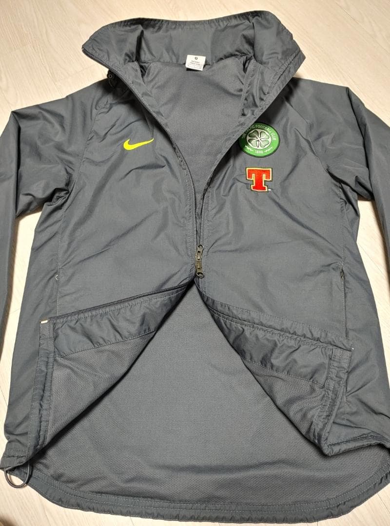 レア ナイキ セルティックFC レインジャケット S - メルカリ