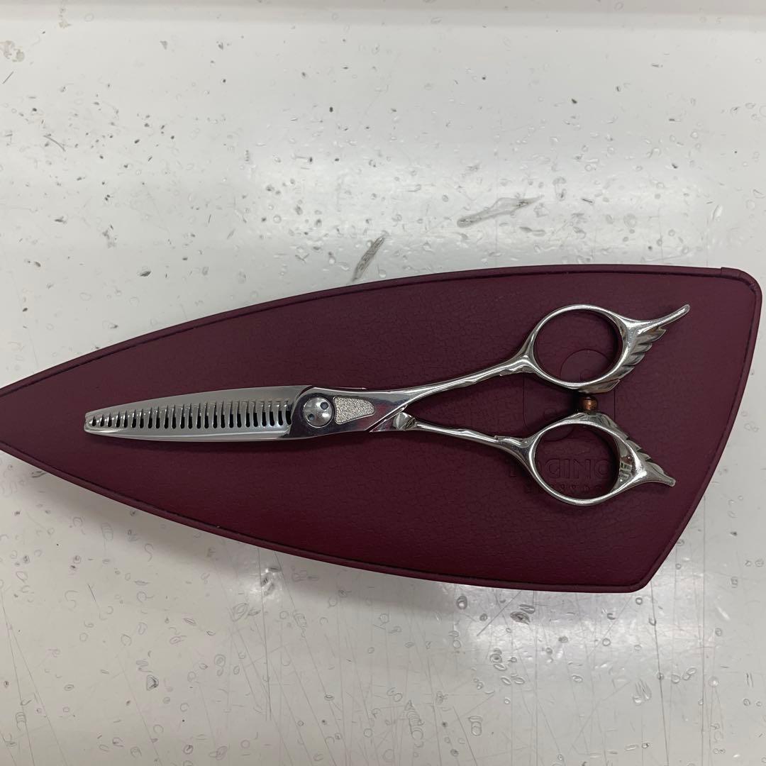 トギノン　fuma ツイスター40%セニングシザー(すきバサミ) 専用ケース付き 刃物屋トギノン｜中古シザーの通販は【リファン】 – 中古シザー通販の