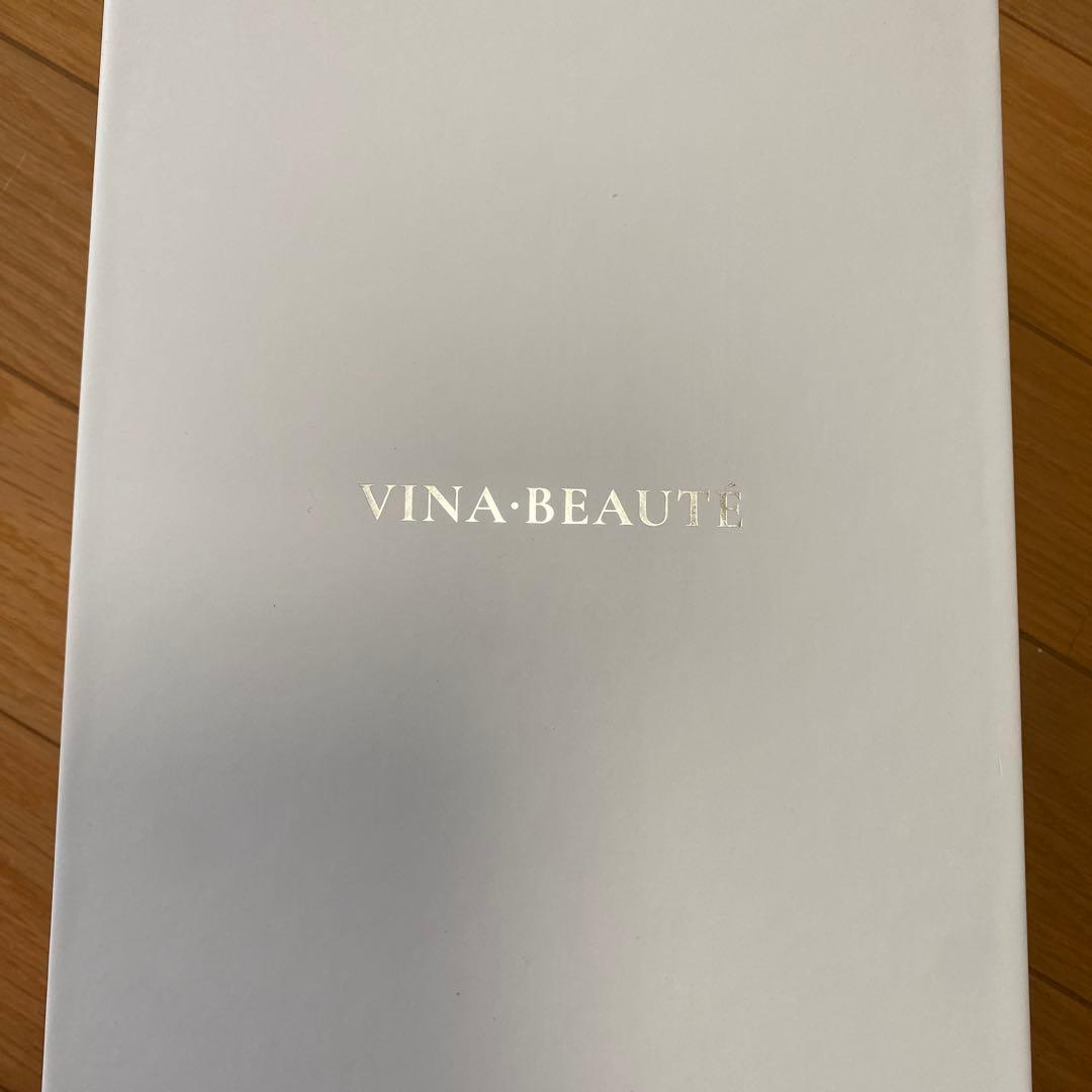 新品未開封　アデランスVINA-BEAUTÉ 美顔器