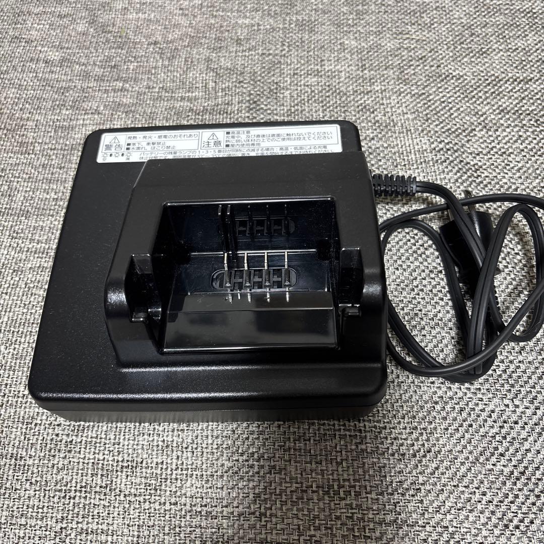 Panasonic 電動自転車用充電器　品番　NKJ075Z1B Panasonic パナソニック スタンド式専用充電器 小型急速充電器 NKJ075Z