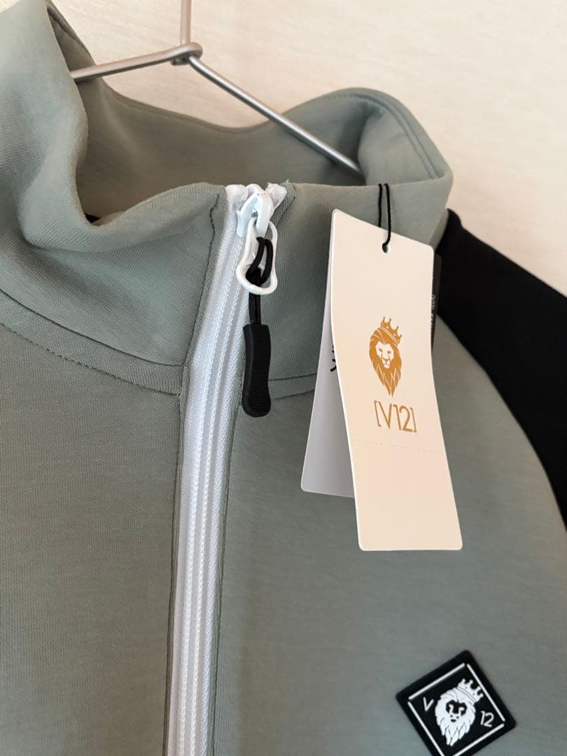 V12 ハーフジップ ゴルフジャケット グレー/ブラック - メンズウェア新品