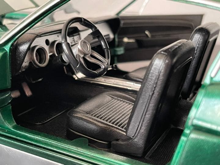 【日本未発売、絶版】ワイルドスピード ミニカー フォードマスタング 1/18