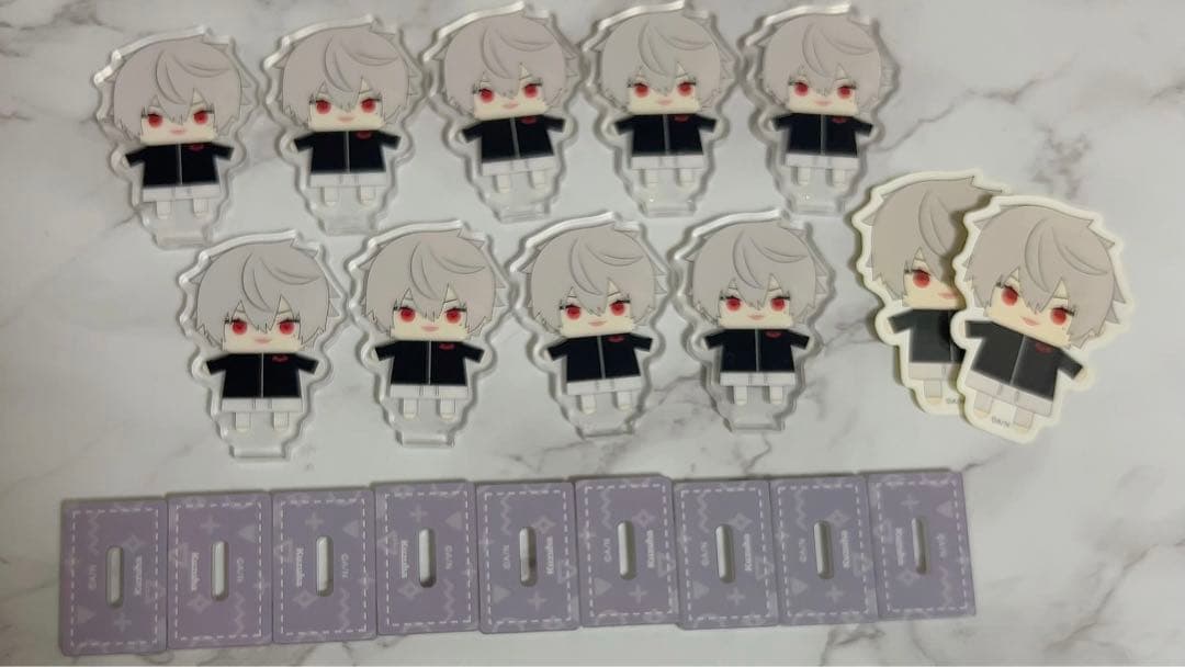 葛葉 にじさんじ まとめ売りページ 缶バッジ・アクスタ・紙類