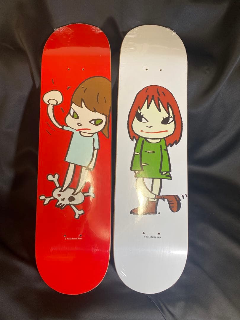 奈良美智 スケートボードデッキ 2set MOMA 赤白！ NEW 購入時明細付 奈良美智 Yoshitomo Nara デッキ2枚セット Solid Fist