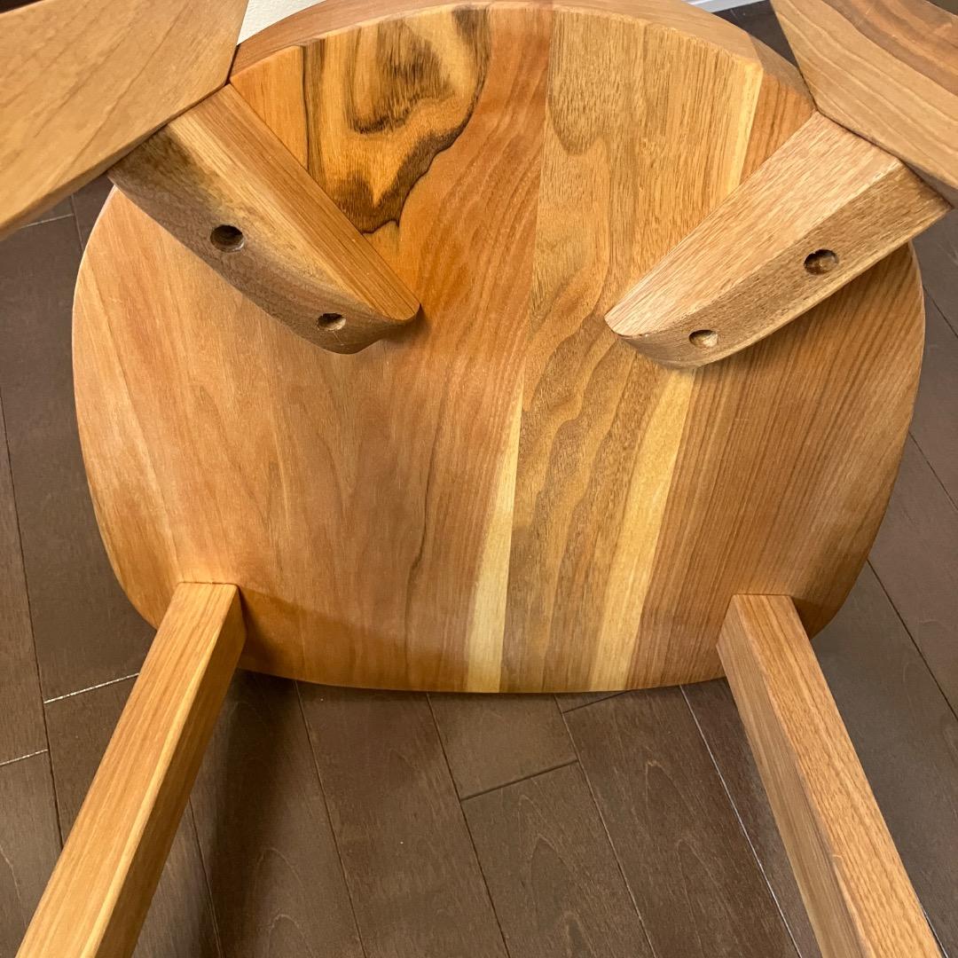 Akiチェア 国産 主材：天然杢くるみ材塗装