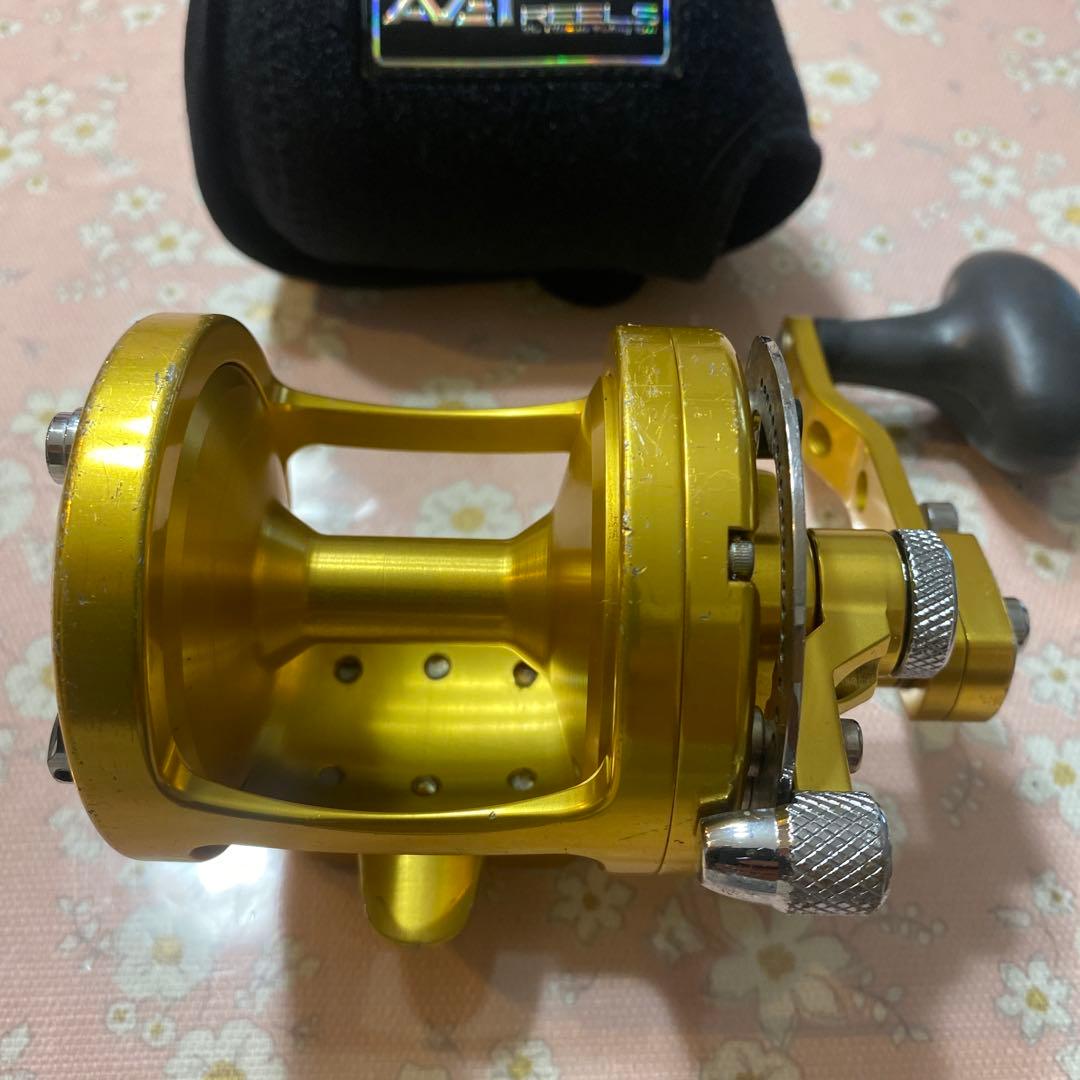 アベット AVET MXL 6/4-MC RAPTOR 右巻きリール、ゴールド