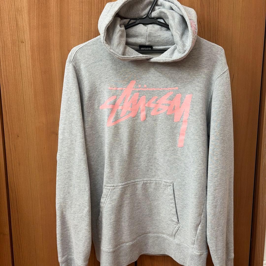 Stussy グレー フード付きパーカー M - メルカリ