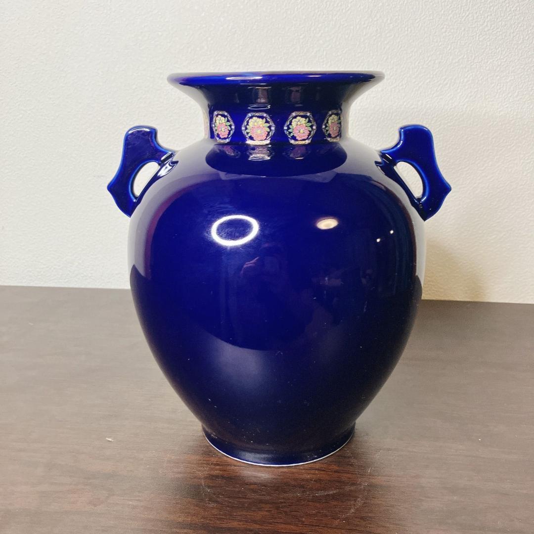 九谷焼 明陶窯】瑠璃色花瓶 孔雀と牡丹 壺型 両耳付 金彩 約22cm