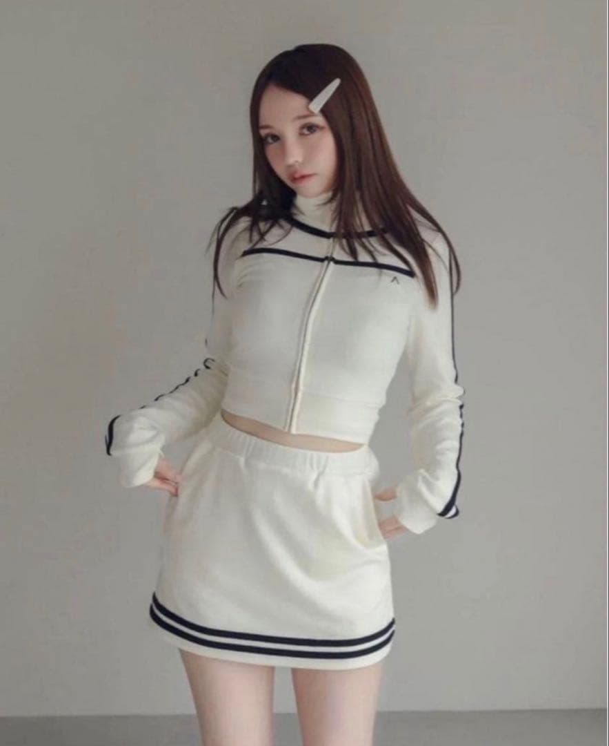 andmary Ami line set up ivory - メルカリ