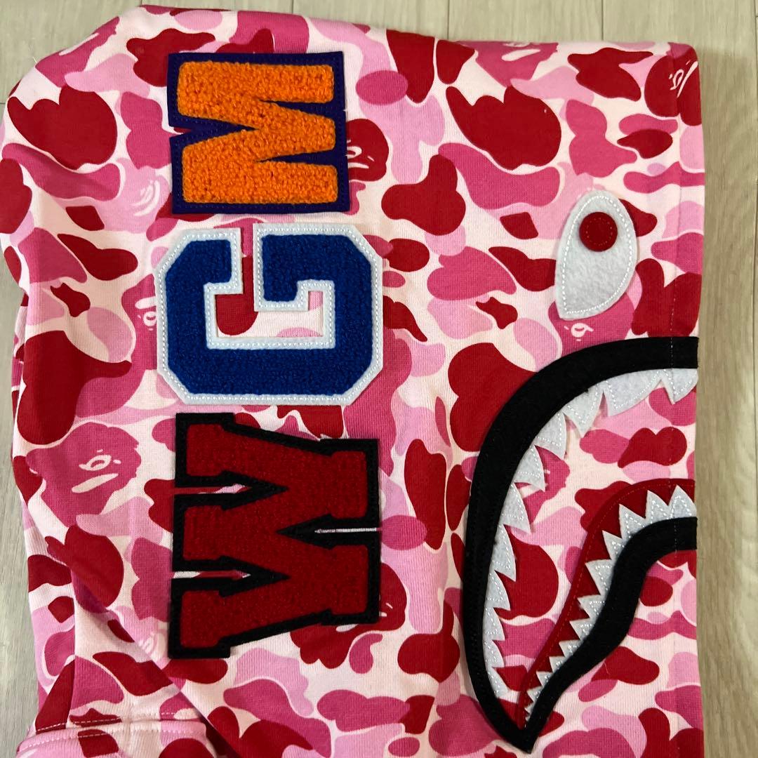 A BATHING APE シャークパーカー ピンク - メルカリ