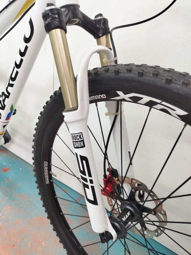 MTB. ルイガノ.Sサイズ.26インチ(2024.ピナレロ.ドグマ風仕様) - メルカリ