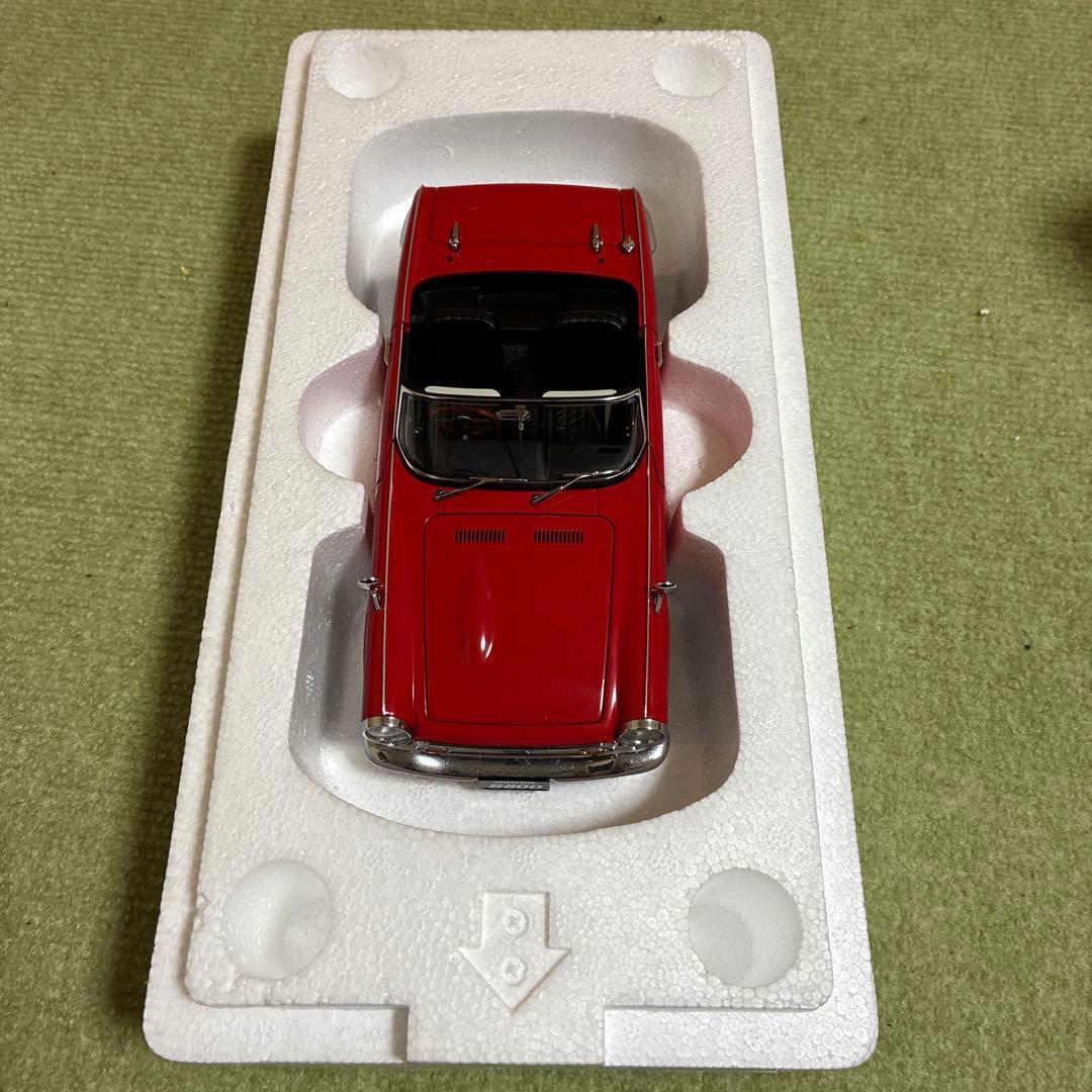 オートアート　1/18 ホンダ　S800 レッド