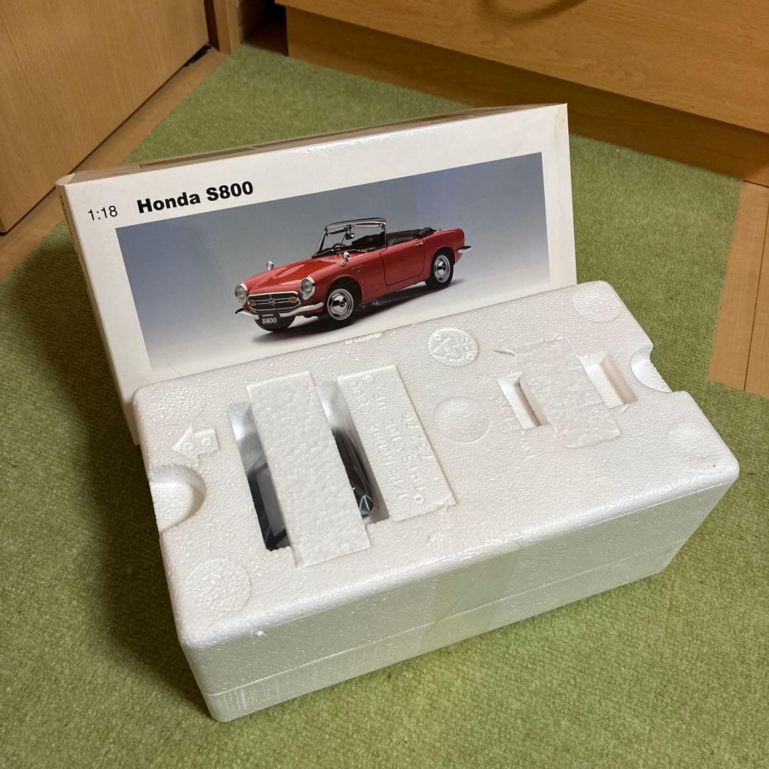 オートアート　1/18 ホンダ　S800 レッド