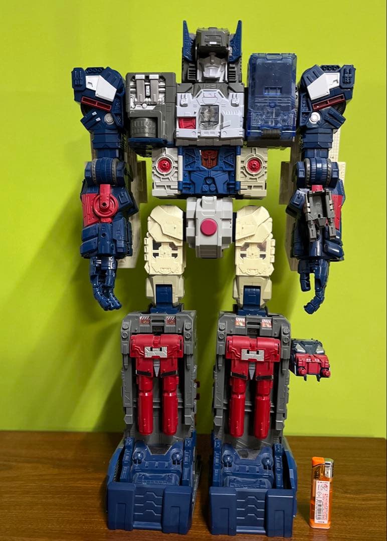 トランスフォーマーレジェンズ　フォートレスマキシマス&アップグレードパーツ付き トランスフォーマーレジェンズ フォートレスマキシマス&アップグレード