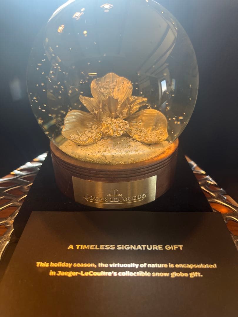 ジャガールクルト スノードーム - メルカリ