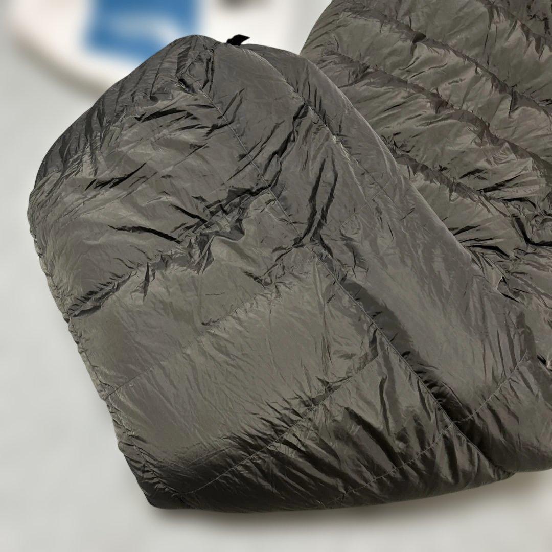 イスカ ダウンシュラフ ローツェ ISUKA Down Plus 寝袋 - メルカリ