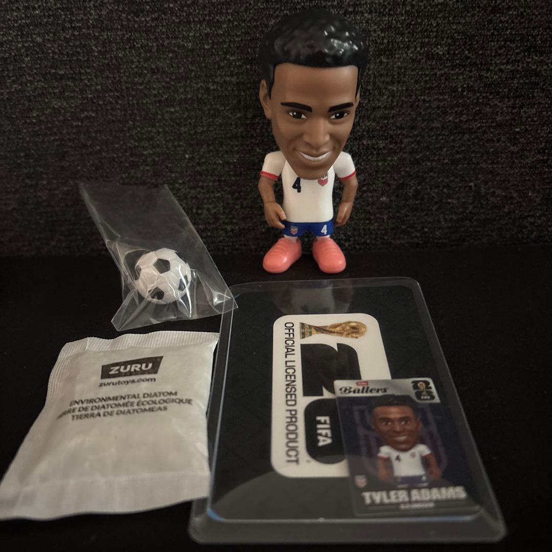 ZURU FIFA Ballers アルゼンチン代表 マルチネス ＋オマケ3選手 - メルカリ