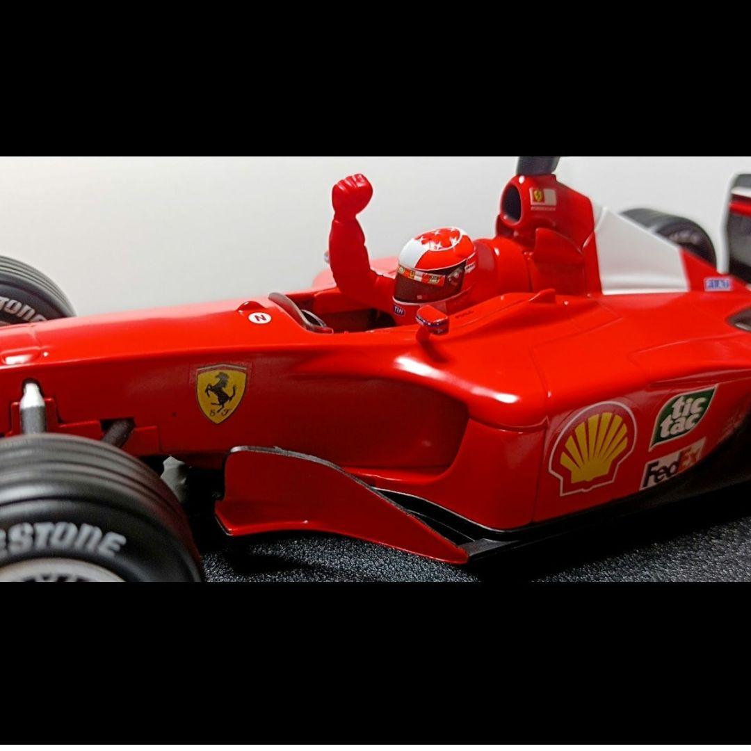 フェラーリ F1 モデルカー 1/18 2001年 シューマッハ 個体ナンバ 有